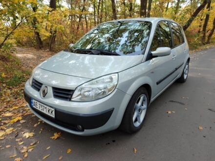 Рено Сценик II 2003 в Синельниковом на Automoto.ua Серый Рено Сценик II, объемом двигателя 1.6 л и пробегом 250 тыс. км за 4600 $, фото 1 на Automoto.ua