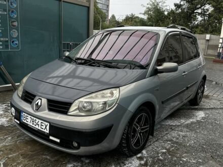 Рено Сценік II 2004 у Одесі на Automoto.ua Сірий Рено Сценік II, об'ємом двигуна 1.5 л та пробігом 278 тис. км за 5100 $, фото 1 на Automoto.ua