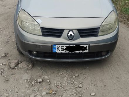 Рено Сценік II 2005 у Дніпро (Дніпропетровську) на Automoto.ua Сірий Рено Сценік II, об'ємом двигуна 2 л та пробігом 888 тис. км за 3999 $, фото 1 на Automoto.ua