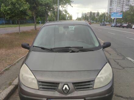 Рено Сценик II 2005 в Киеве на Automoto.ua Серый Рено Сценик II, объемом двигателя 1.6 л и пробегом 360 тыс. км за 5000 $, фото 1 на Automoto.ua