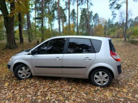 Рено Сценик II 2006 в Буче на Automoto.ua Серый Рено Сценик II, объемом двигателя 1.9 л и пробегом 222 тыс. км за 5100 $, фото 1 на Automoto.ua