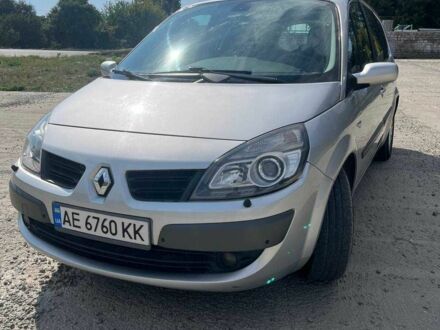 Рено Сценик II 2006 в Днепре (Днепропетровске) на Automoto.ua Серый Рено Сценик II, объемом двигателя 1.6 л и пробегом 221 тыс. км за 5300 $, фото 1 на Automoto.ua