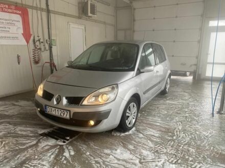 Серый Рено Сценик II, объемом двигателя 0 л и пробегом 350 тыс. км за 1600 $, фото 1 на Automoto.ua