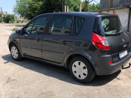 Серый Рено Сценик II, объемом двигателя 1.6 л и пробегом 221 тыс. км за 5600 $, фото 1 на Automoto.ua