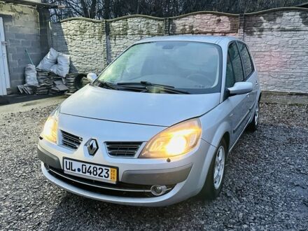 Серый Рено Сценик II, объемом двигателя 1.6 л и пробегом 228 тыс. км за 5450 $, фото 1 на Automoto.ua