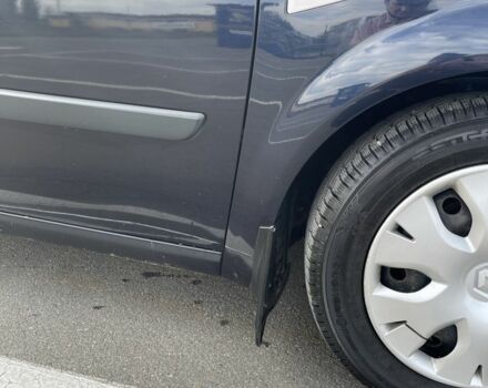 Синий Рено Сценик II, объемом двигателя 1.6 л и пробегом 273 тыс. км за 4200 $, фото 3 на Automoto.ua