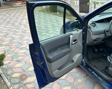 Синій Рено Сценік II, об'ємом двигуна 1.6 л та пробігом 220 тис. км за 5850 $, фото 11 на Automoto.ua