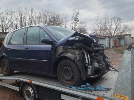 Рено Сценик II 2005 в Калуше на Automoto.ua Синий Рено Сценик II, объемом двигателя 1.5 л и пробегом 171 тыс. км за 1800 $, фото 1 на Automoto.ua