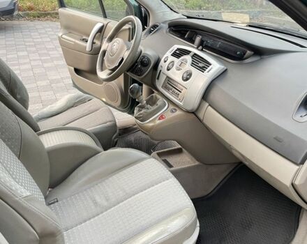 Зеленый Рено Сценик II, объемом двигателя 1.9 л и пробегом 317 тыс. км за 3200 $, фото 3 на Automoto.ua