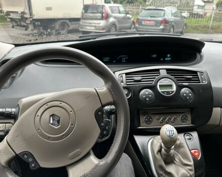 Рено Сценик II 2006 в Луцке на Automoto.ua Зеленый Рено Сценик II, объемом двигателя 1.5 л и пробегом 380 тыс. км за 4000 $, фото 5 на Automoto.ua