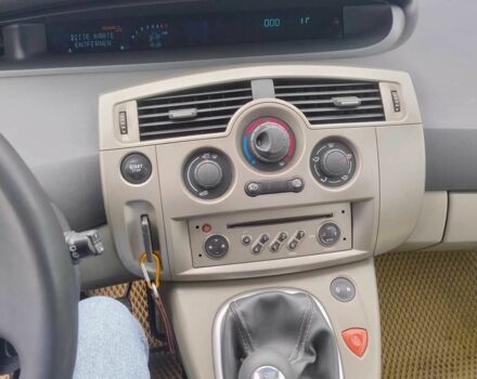 Рено Сценик II 2006 в Бурштыне на Automoto.ua Зеленый Рено Сценик II, объемом двигателя 1.6 л и пробегом 199 тыс. км за 2500 $, фото 10 на Automoto.ua