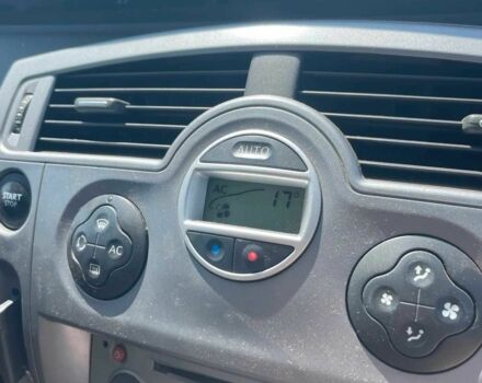 Зелений Рено Сценік II, об'ємом двигуна 2 л та пробігом 282 тис. км за 4000 $, фото 9 на Automoto.ua