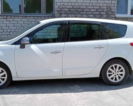 Белый Рено Сценик III, объемом двигателя 1.5 л и пробегом 300 тыс. км за 6300 $, фото 1 на Automoto.ua