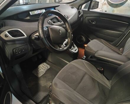 Белый Рено Сценик III, объемом двигателя 1.5 л и пробегом 350 тыс. км за 7700 $, фото 18 на Automoto.ua