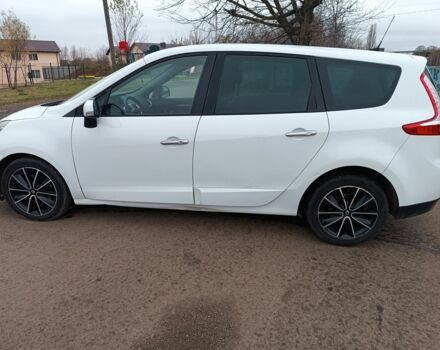 Белый Рено Сценик III, объемом двигателя 1.5 л и пробегом 288 тыс. км за 5800 $, фото 5 на Automoto.ua