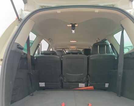 Белый Рено Сценик III, объемом двигателя 1.5 л и пробегом 288 тыс. км за 5800 $, фото 14 на Automoto.ua