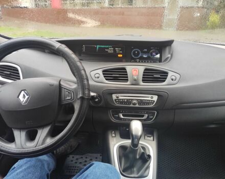 Белый Рено Сценик III, объемом двигателя 1.5 л и пробегом 350 тыс. км за 7700 $, фото 12 на Automoto.ua