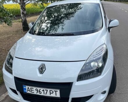 Білий Рено Сценік III, об'ємом двигуна 1.5 л та пробігом 280 тис. км за 7700 $, фото 1 на Automoto.ua