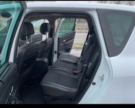 Белый Рено Сценик III, объемом двигателя 1.6 л и пробегом 212 тыс. км за 7500 $, фото 4 на Automoto.ua