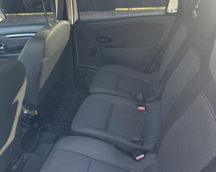 Белый Рено Сценик III, объемом двигателя 1.5 л и пробегом 390 тыс. км за 4900 $, фото 3 на Automoto.ua