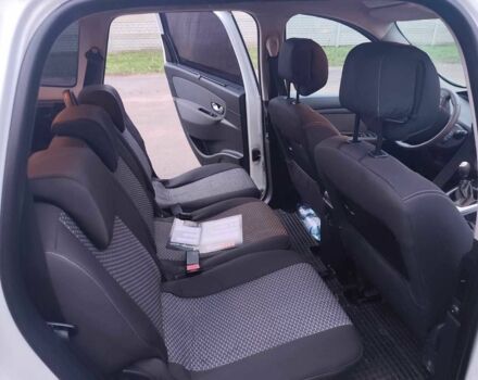 Білий Рено Сценік III, об'ємом двигуна 1.6 л та пробігом 260 тис. км за 7100 $, фото 7 на Automoto.ua