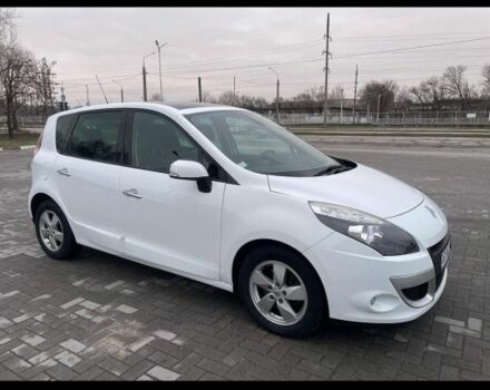 Белый Рено Сценик III, объемом двигателя 1.6 л и пробегом 212 тыс. км за 7500 $, фото 3 на Automoto.ua
