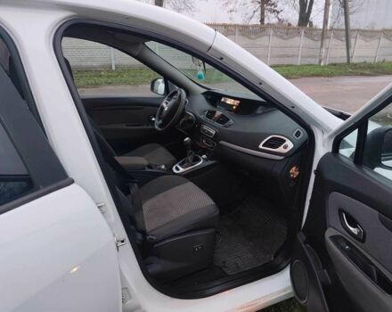 Білий Рено Сценік III, об'ємом двигуна 1.6 л та пробігом 260 тис. км за 7100 $, фото 13 на Automoto.ua