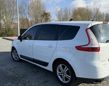 Белый Рено Сценик III, объемом двигателя 1.5 л и пробегом 390 тыс. км за 4900 $, фото 7 на Automoto.ua