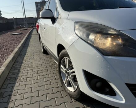 Белый Рено Сценик III, объемом двигателя 1.5 л и пробегом 390 тыс. км за 4900 $, фото 11 на Automoto.ua