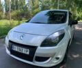 Белый Рено Сценик III, объемом двигателя 1.6 л и пробегом 312 тыс. км за 6700 $, фото 1 на Automoto.ua