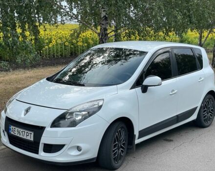 Білий Рено Сценік III, об'ємом двигуна 1.5 л та пробігом 280 тис. км за 7700 $, фото 4 на Automoto.ua