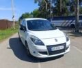 Белый Рено Сценик III, объемом двигателя 1.5 л и пробегом 209 тыс. км за 7950 $, фото 1 на Automoto.ua