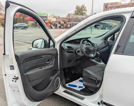 Білий Рено Сценік III, об'ємом двигуна 1.5 л та пробігом 280 тис. км за 8500 $, фото 7 на Automoto.ua