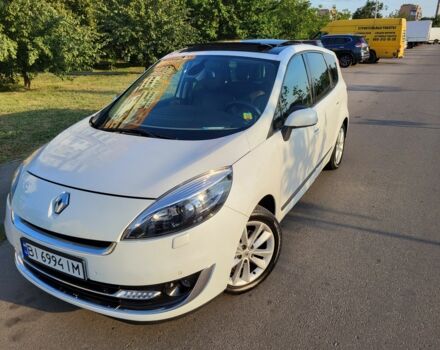 Белый Рено Сценик III, объемом двигателя 1.6 л и пробегом 262 тыс. км за 9300 $, фото 4 на Automoto.ua