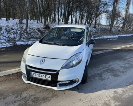 Белый Рено Сценик III, объемом двигателя 1.5 л и пробегом 205 тыс. км за 8000 $, фото 1 на Automoto.ua