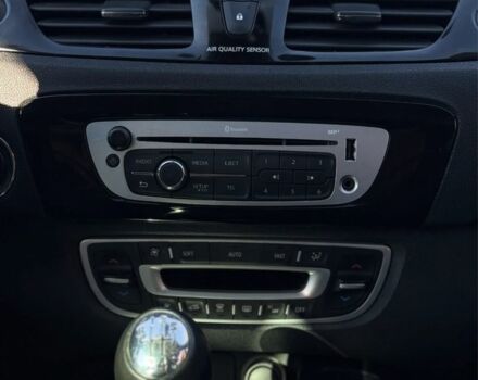 Белый Рено Сценик III, объемом двигателя 1.6 л и пробегом 211 тыс. км за 8700 $, фото 11 на Automoto.ua