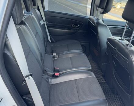 Белый Рено Сценик III, объемом двигателя 1.5 л и пробегом 205 тыс. км за 8000 $, фото 11 на Automoto.ua