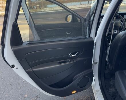 Белый Рено Сценик III, объемом двигателя 1.5 л и пробегом 205 тыс. км за 8000 $, фото 8 на Automoto.ua