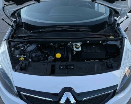 Белый Рено Сценик III, объемом двигателя 1.5 л и пробегом 185 тыс. км за 10199 $, фото 13 на Automoto.ua