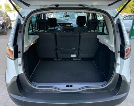 Белый Рено Сценик III, объемом двигателя 1.5 л и пробегом 185 тыс. км за 10199 $, фото 9 на Automoto.ua