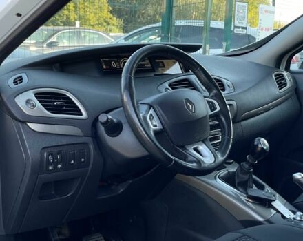 Белый Рено Сценик III, объемом двигателя 1.5 л и пробегом 185 тыс. км за 10199 $, фото 6 на Automoto.ua