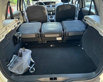 Белый Рено Сценик III, объемом двигателя 1.5 л и пробегом 213 тыс. км за 7799 $, фото 5 на Automoto.ua