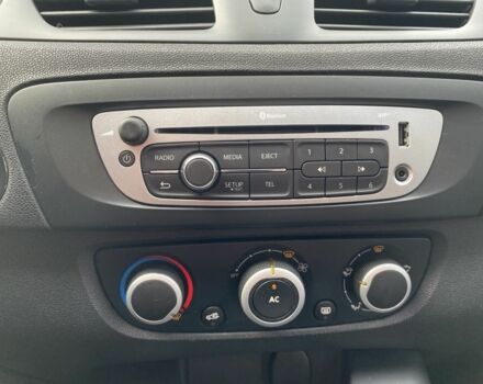 Белый Рено Сценик III, объемом двигателя 1.5 л и пробегом 188 тыс. км за 7800 $, фото 18 на Automoto.ua