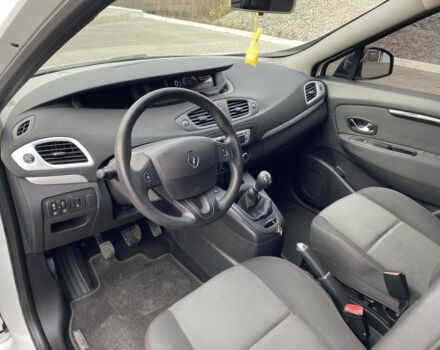 Белый Рено Сценик III, объемом двигателя 1.5 л и пробегом 188 тыс. км за 7800 $, фото 13 на Automoto.ua