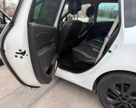 Білий Рено Сценік III, об'ємом двигуна 1.5 л та пробігом 265 тис. км за 6499 $, фото 9 на Automoto.ua