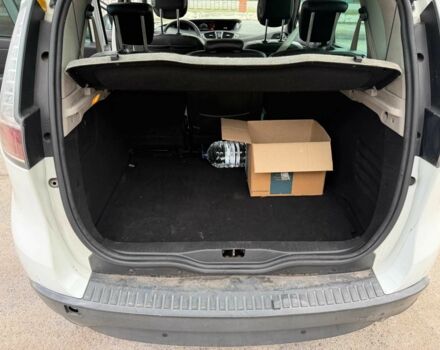 Білий Рено Сценік III, об'ємом двигуна 1.5 л та пробігом 265 тис. км за 6499 $, фото 12 на Automoto.ua