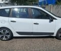 Белый Рено Сценик III, объемом двигателя 1.5 л и пробегом 370 тыс. км за 5999 $, фото 7 на Automoto.ua