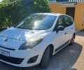 Белый Рено Сценик III, объемом двигателя 1.5 л и пробегом 370 тыс. км за 5999 $, фото 1 на Automoto.ua