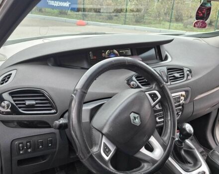Білий Рено Сценік III, об'ємом двигуна 1.5 л та пробігом 252 тис. км за 7600 $, фото 14 на Automoto.ua