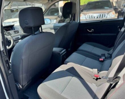 Белый Рено Сценик III, объемом двигателя 1.5 л и пробегом 197 тыс. км за 10500 $, фото 13 на Automoto.ua